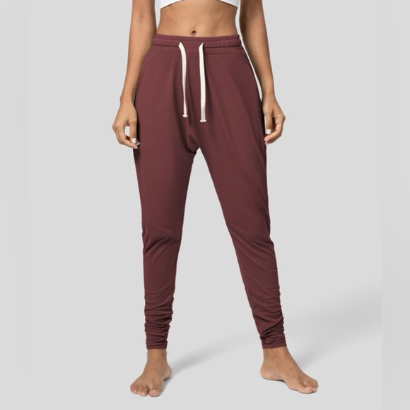 Halara Andorra/Maroon Mid Rise Drawstring Side Pocket Casual Jogger| NEW/NWT♥️ - Picture 1 of 9